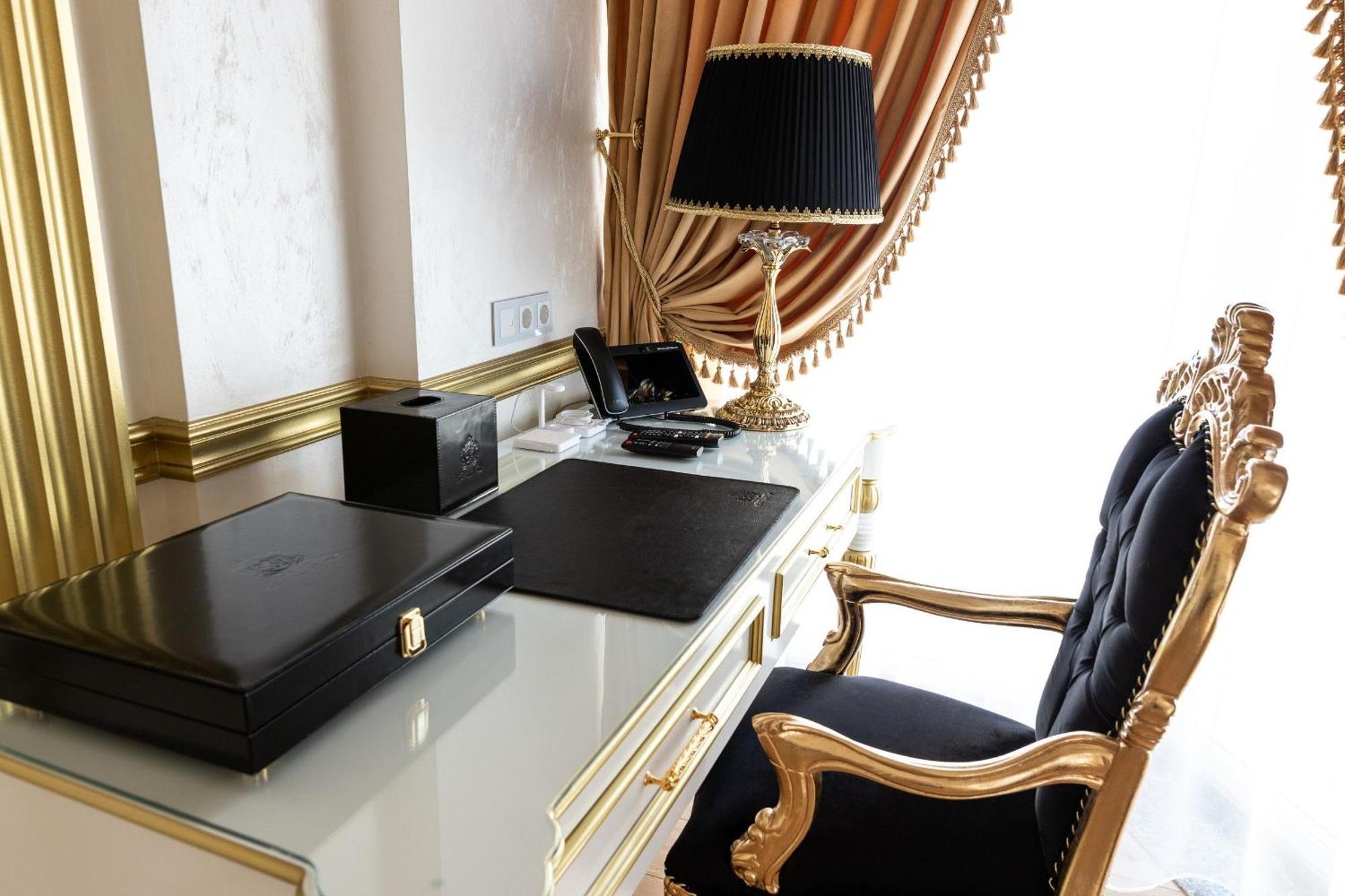 Royal Palace Luxury Hotel And Spa Khmelʼnytsʼkyy 部屋 写真